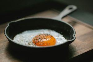 tips menggoreng telur
